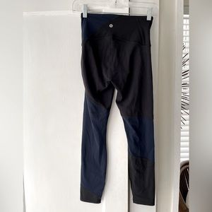 Lululemon Align High Rise 25” leggings Sz 4 Black and Navy